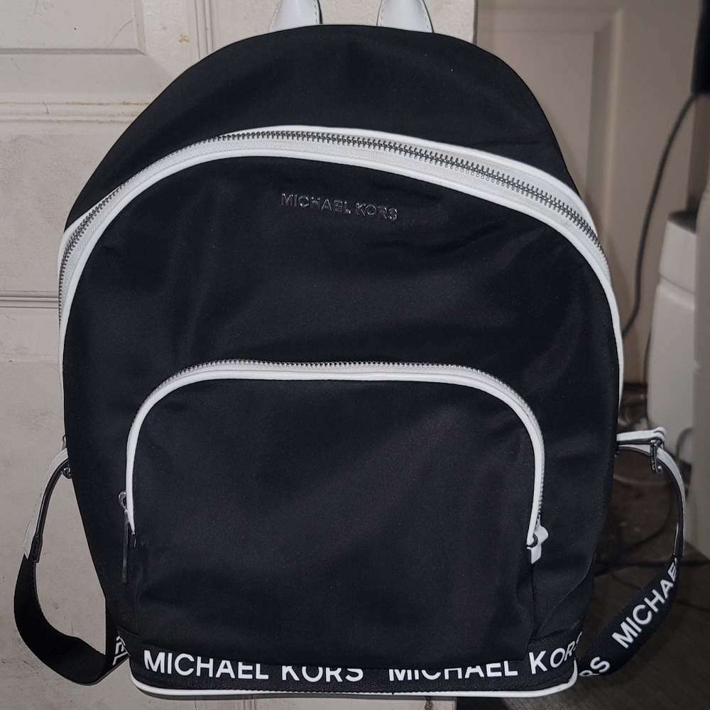 Micheal kors bagpack purse